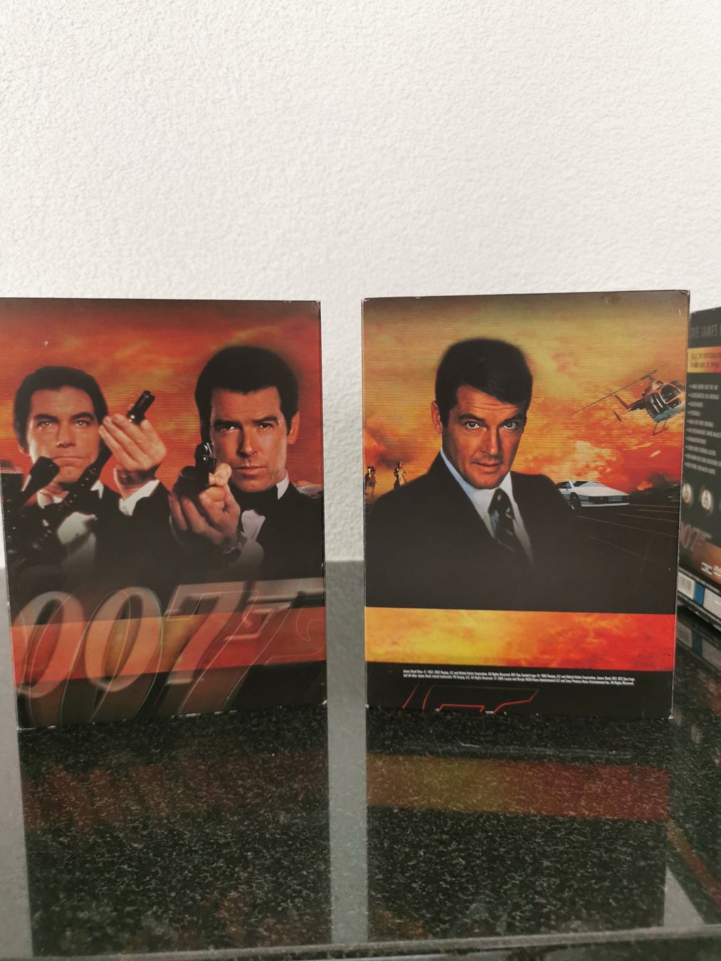 Alle DVDs: James Bond 007 - Collection, Limited Edition, 21 DVDs – Gebraucht aus St.Gallen von  3