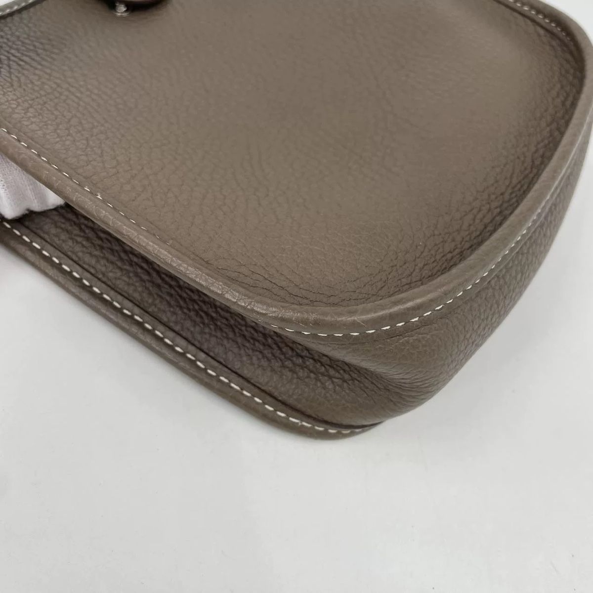 Borse da donna: Hermès mini evelyn  – Nuovo (secondo la descrizione) da Davos Dorf venduto da gin_8k9d 5