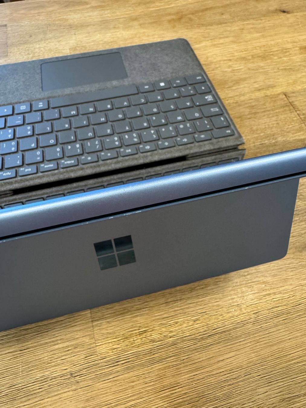 Microsoft Tablettes PC: Surface Pro 9, 256 GB, 12th Gen – D'occasion à Muttenz par laila_moana16 4
