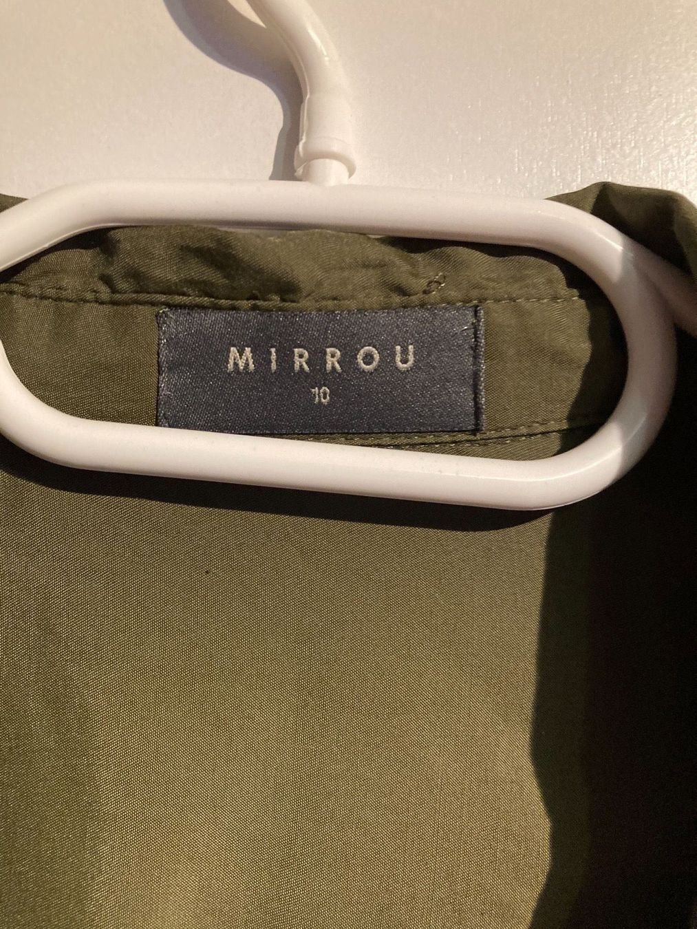 Camicette: Langarm Bluse khaki grün Gr. 38 – Usato da Thun venduto da Vans_98 3