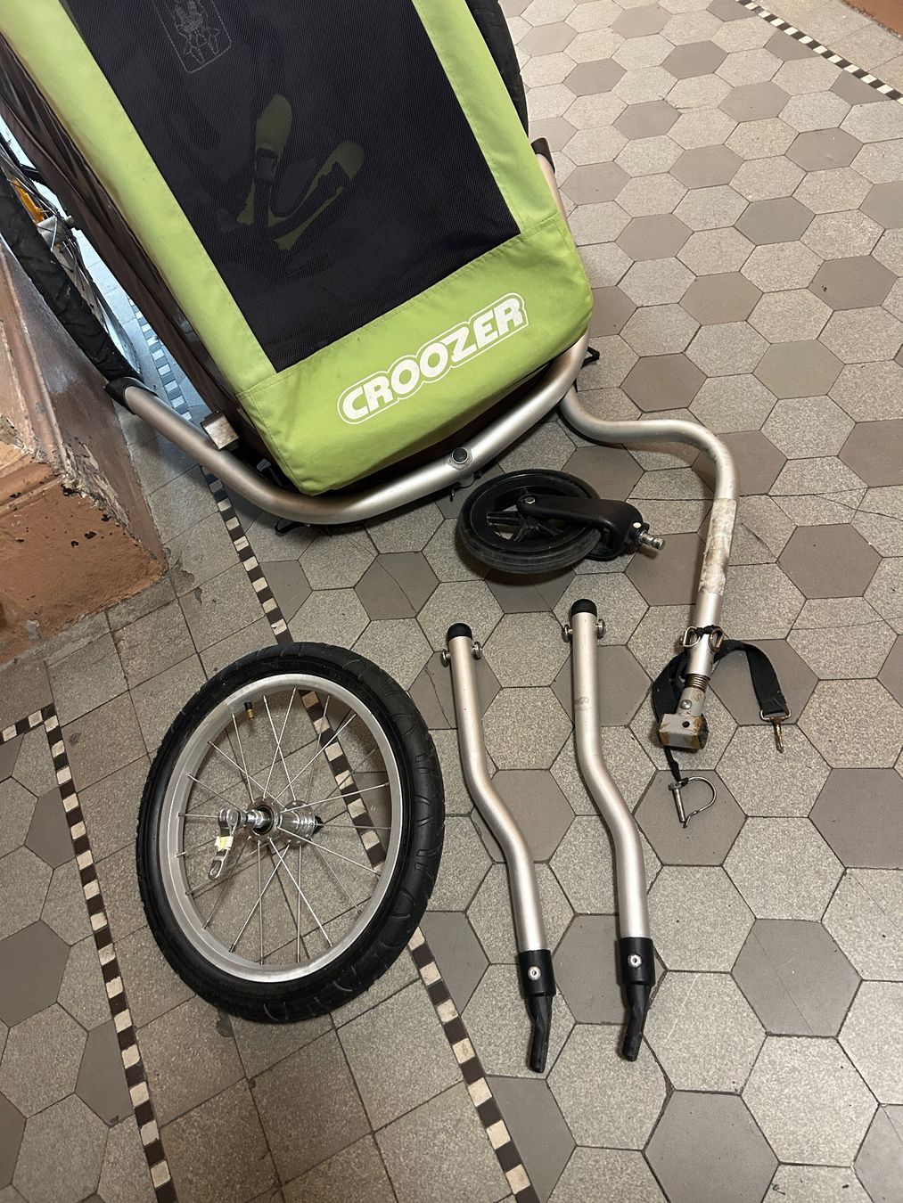 Croozer Rimorchi: Remorque vélo 1 enfant CROOZER – Usato da Lausanne venduto da kimono13 9