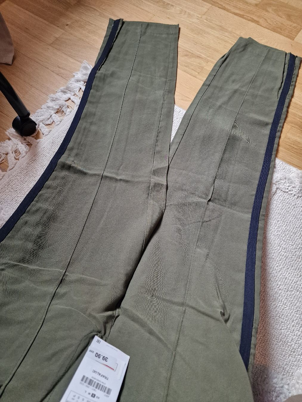 Zara Pantaloni: Zara Hose  – Nuovo e nell'imballaggio originale da Balgach venduto da kimo1 2