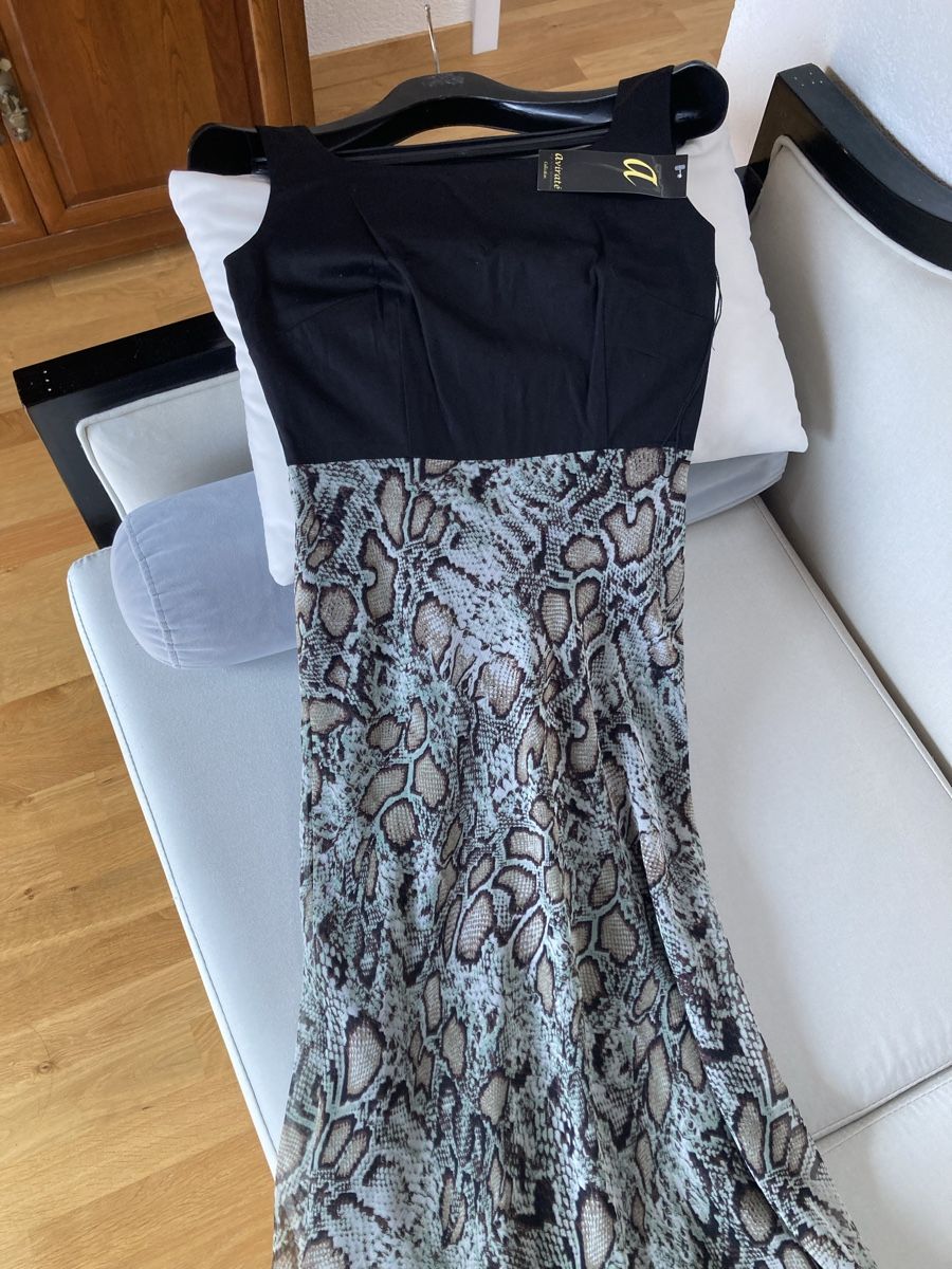 Robes: Dress – Neuf (Voir description) à Perroy par san_jxr8 2