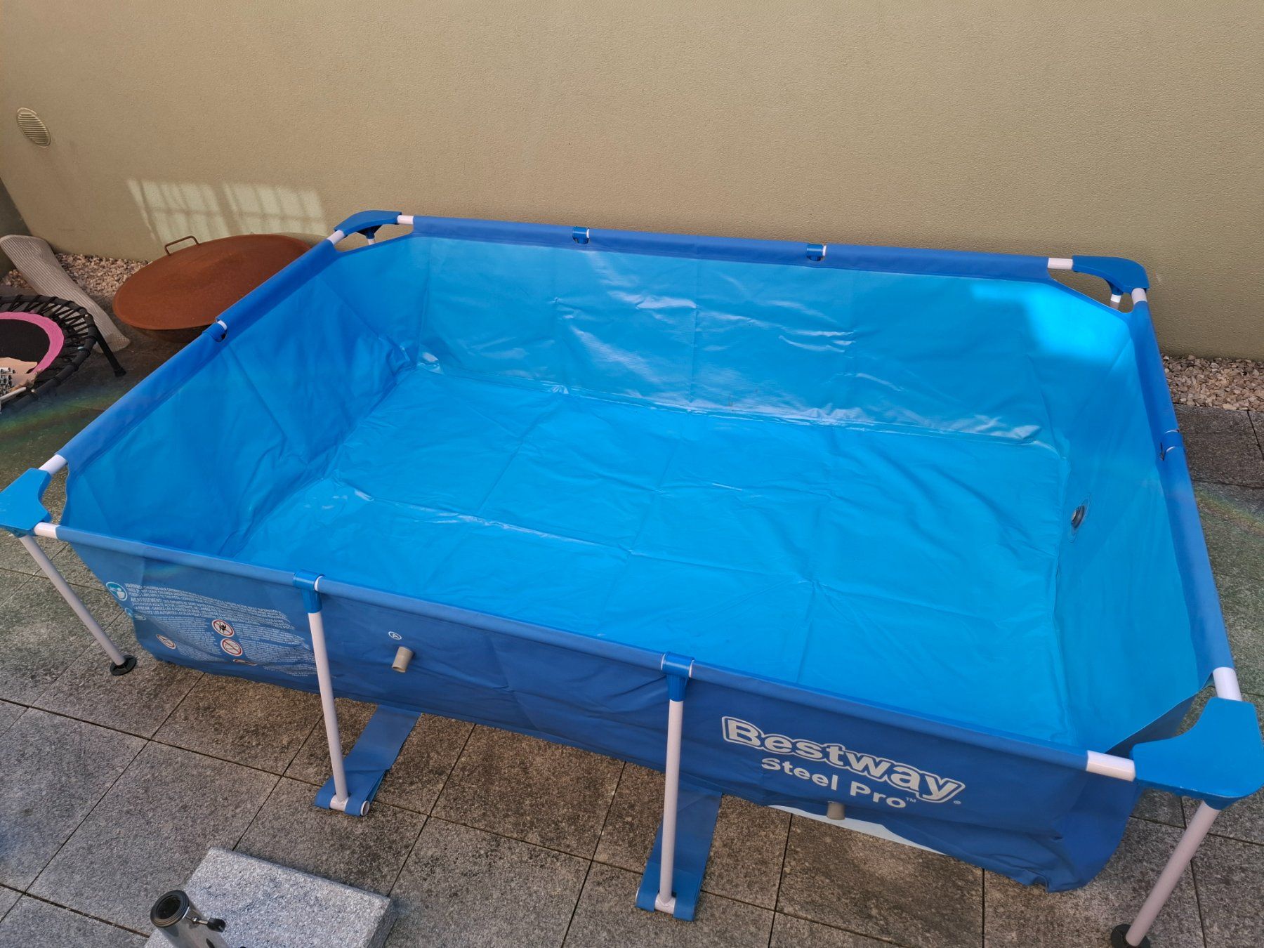Bestway Piscine: Bestway Kinder Pool mit Zubehör – Usato da Hergiswil NW venduto da Saturnbiber 1