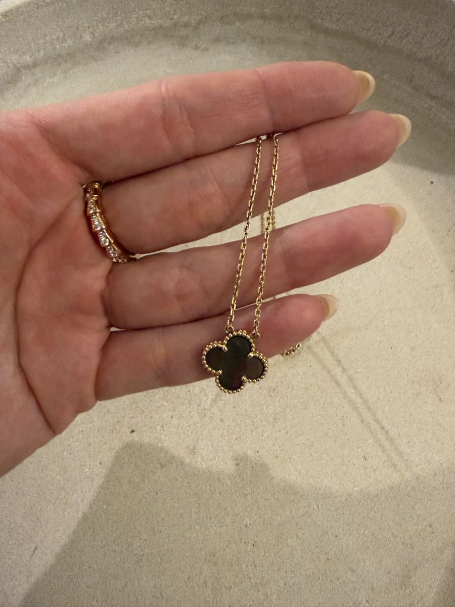 Van Cleef Colliers: Van Cleef & Arpels, Alhambra Rosegold – Neuf (Voir description) à Fahrweid par jelena.pavlovic 2