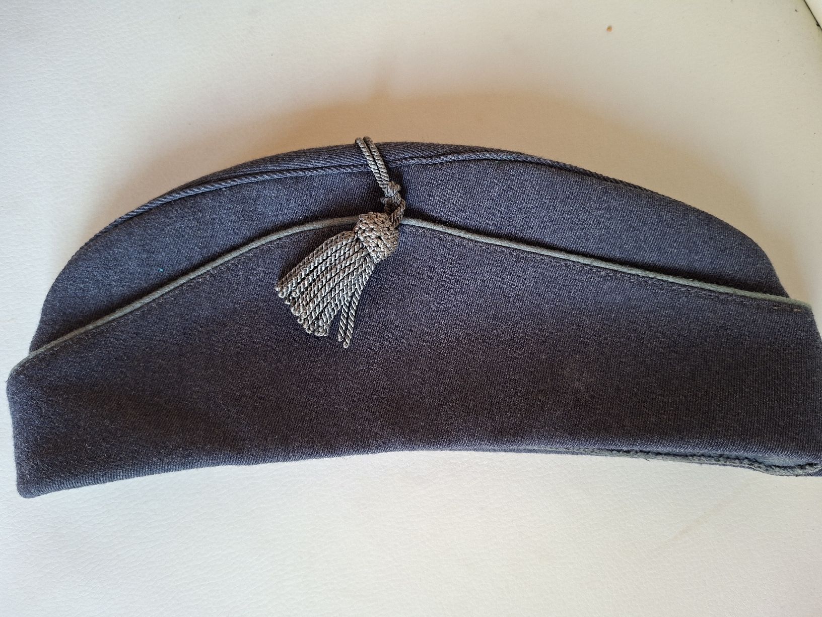Uniformen: Antiker Schiffli Mutz,  Grösse 55 – Gebraucht aus Schwanden Sigrisw von cadieux71