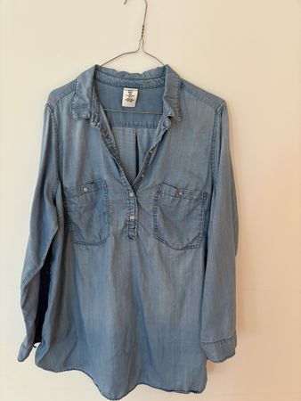 H&M Mama Jeanshemd, hellblau, Gr. L – perfekt für Herbst!