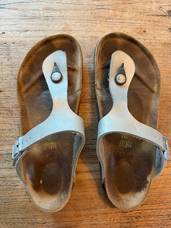 Birkenstock Chaussures femmes: Birkenstock Gizeh Grau. Gr. 39. Weite: Normal. – D'occasion à Zürich par Sunnyflower97 1