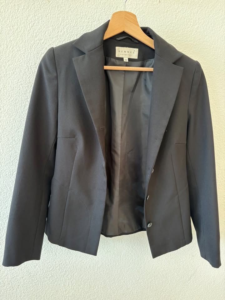 Vestes: Schwarzer Blazer – D'occasion à Männedorf par cht_th 1