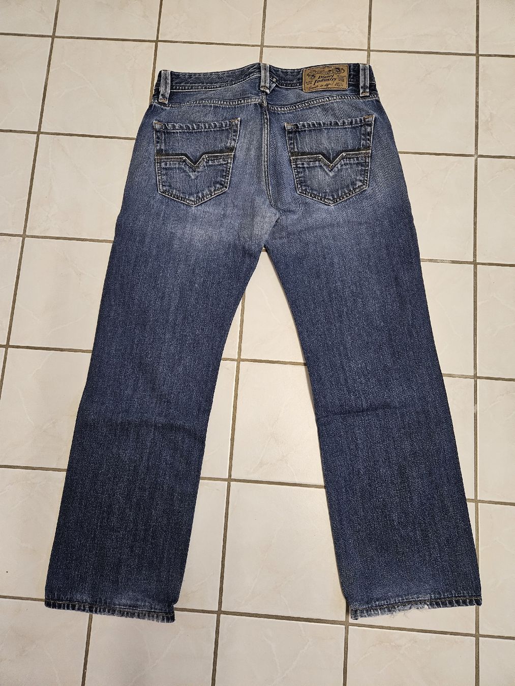 Diesel Jeans: Herren Jeans Diesel – Usato da Appenzell Eggerst. venduto da Tom860 1