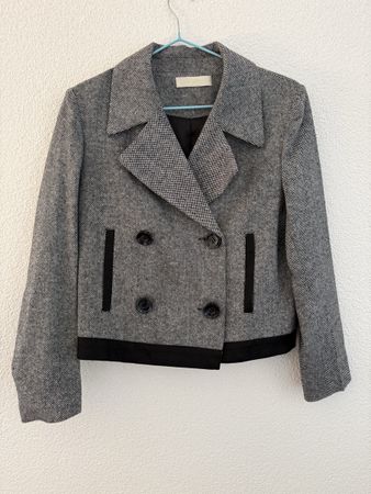 Eleganter kurzer Blazer / Jacke – Grösse M