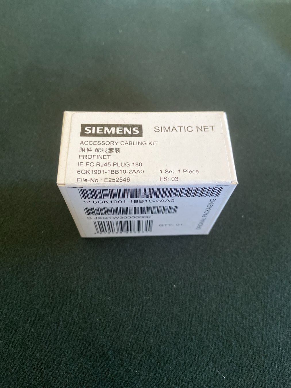 Componenti elettronici: Siemens IE RJ45 PLUG 180 – Nuovo e nell'imballaggio originale da Oberuzwil venduto da Schlirg0815