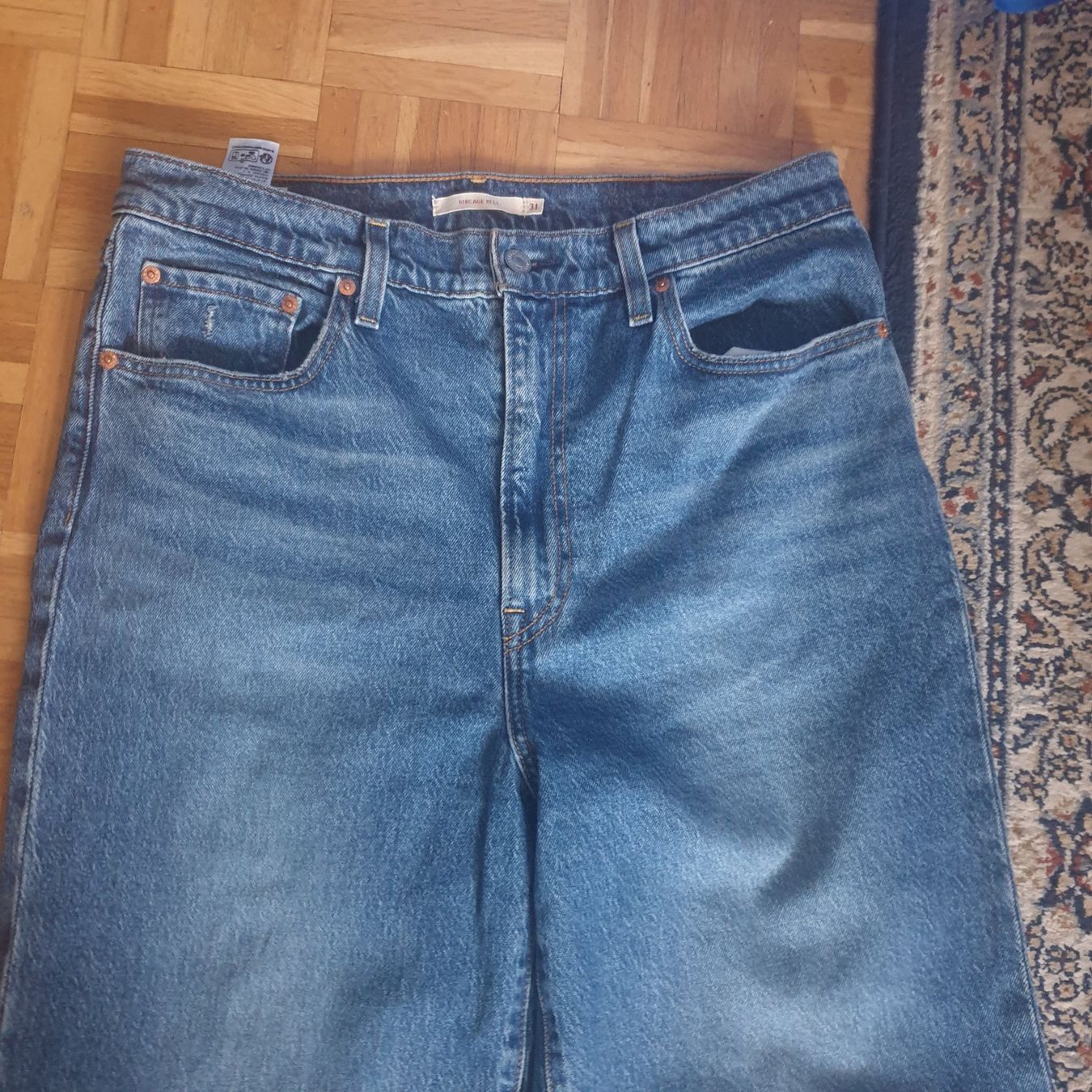 Levi's Jeans: Levi's schöne breite Jeans Gr. 31 – Nuovo (secondo la descrizione) da Frenkendorf venduto da Chrigeli01 3