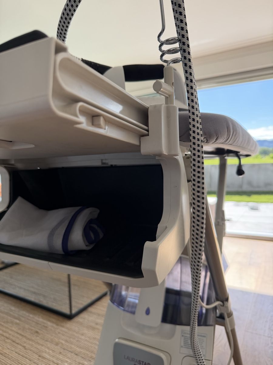 Laurastar Bügelbretter: LAURASTAR S7 Steam Ironing System  – Gebraucht aus Fahrweid von SR_ZH 3