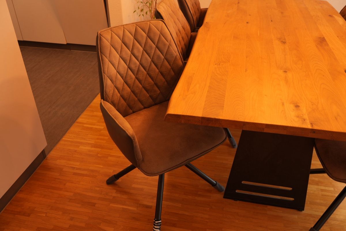 Tavoli: Eleganter Esstisch - OHNE Stühle – Usato da Zufikon venduto da AndreS_w0522 1
