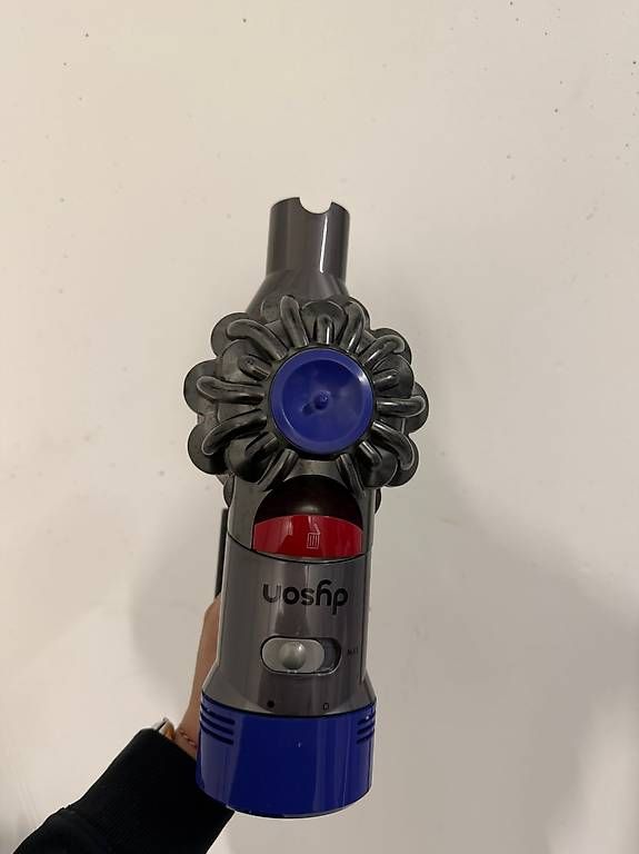 Dyson Aspirapolveri & Accessori: Vendo Dyson con tutti accessori – Usato da Rivera venduto da ValeShop