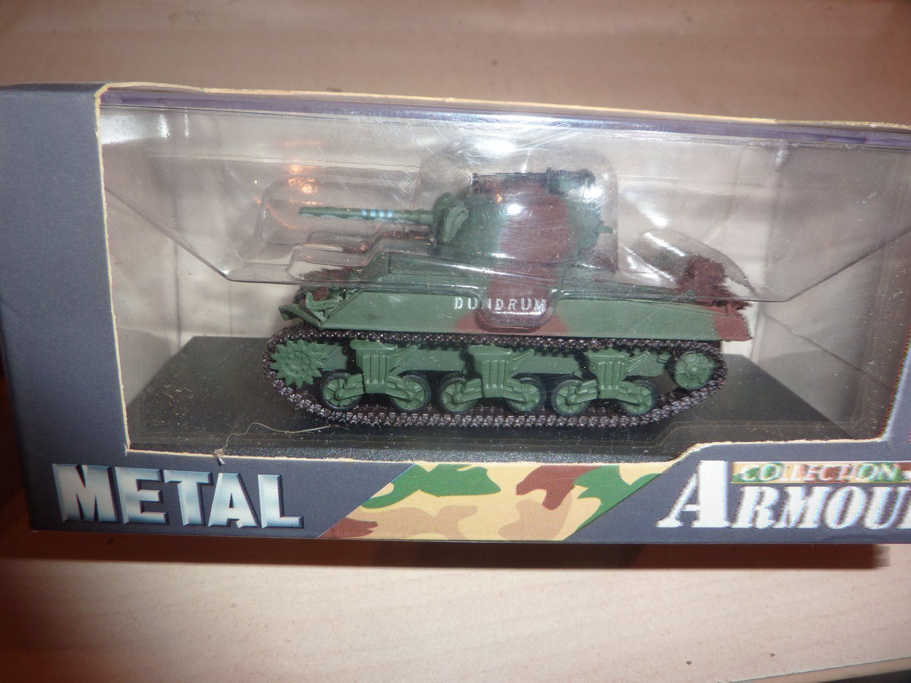 Kit di modellismo & Modellini statici: SHERMAN – Nuovo e nell'imballaggio originale da Balsthal venduto da bouteliee