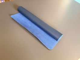 Sous-main / Tapis de bureau en simili-cuir bleu marine 80x40