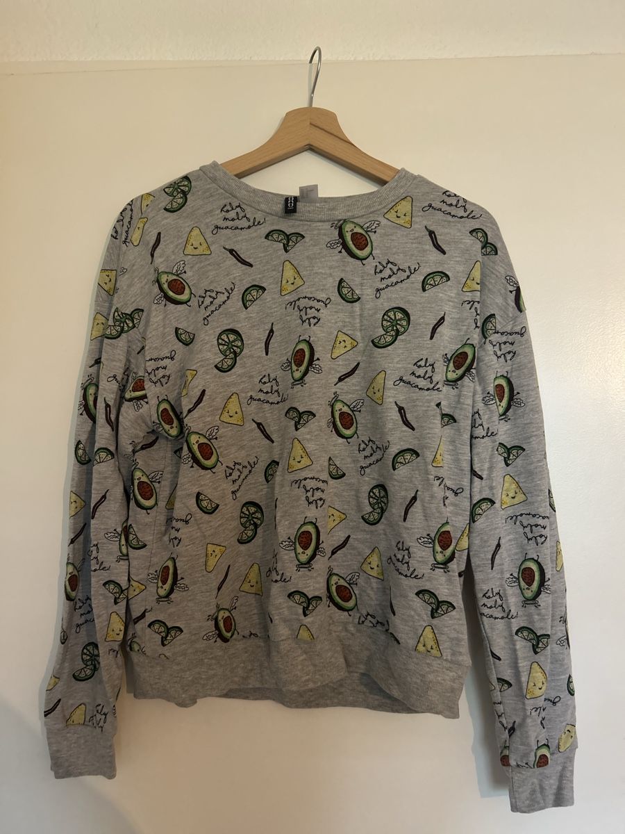 H&M Kleiderpakete: H&M Divided Pullover Motivdruck – Gebraucht aus Brüttisellen von becca2503 3