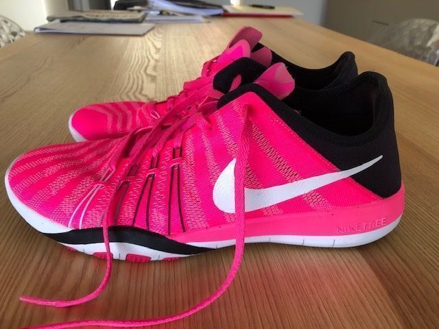 Nike Damenschuhe: FreeNike donna No.40 – Gebraucht aus Davesco-Soragno von dvf_7h6d
