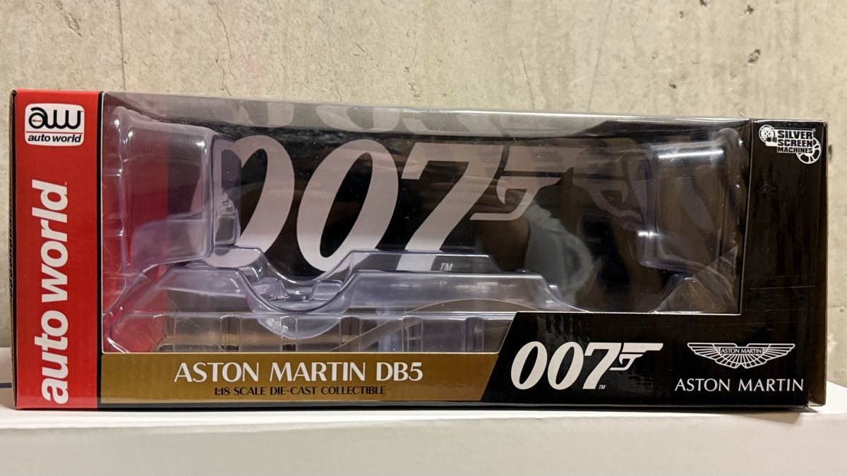 Aston Martin Modellini d'auto: Auto World Aston Martin James Bond – Nuovo (secondo la descrizione) da Basel venduto da Zomeg
