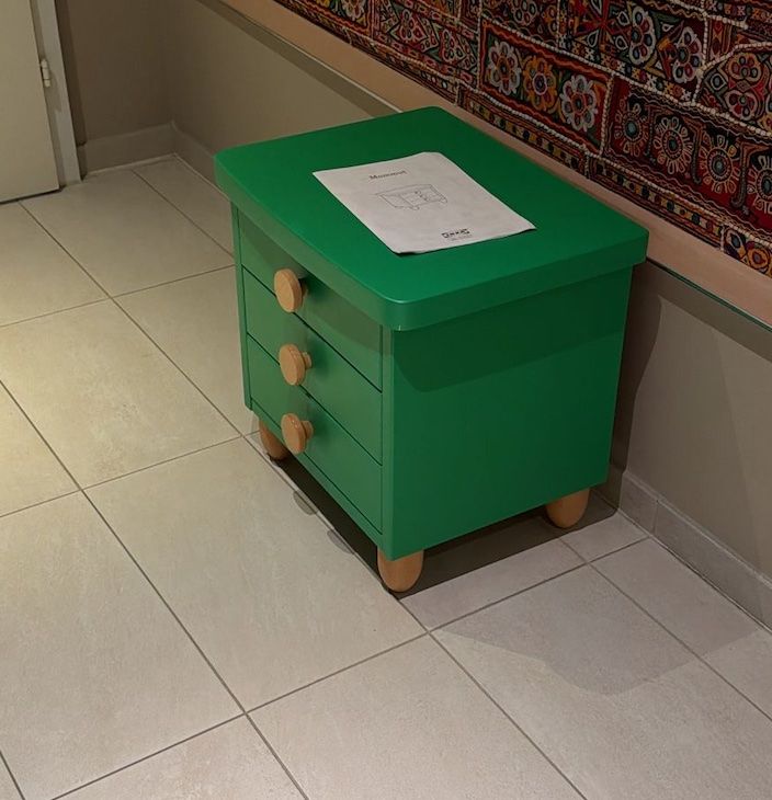 Ikea Nachttische: Table de chevet IKEA – Gebraucht aus La Croix (Lutry) von patricia150392