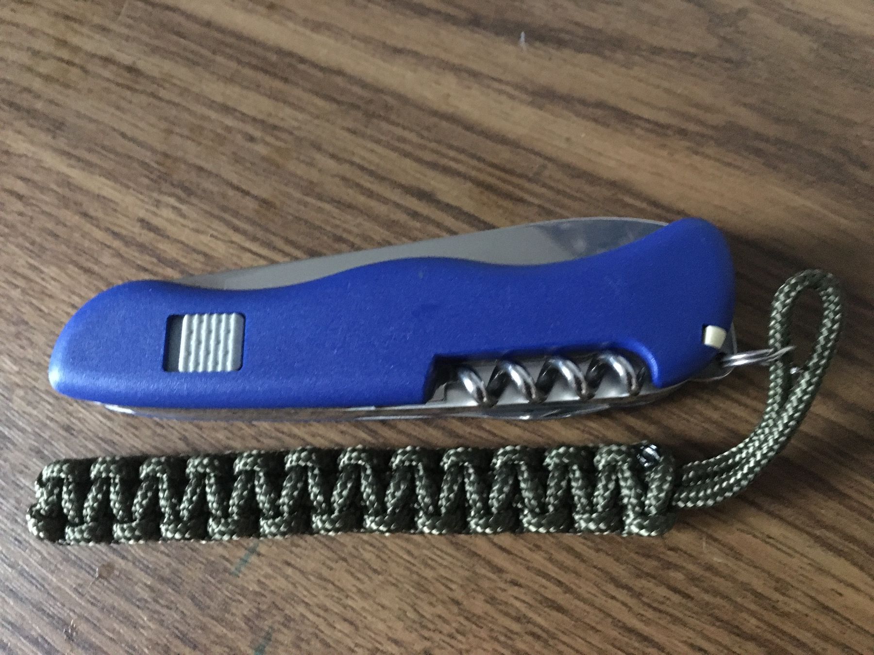 Victorinox Coltelli tascabile: VICTORINOX - Skipper - Sackmesser - mit olivem Paracord – Usato da Andwil SG venduto da Rainboli 4