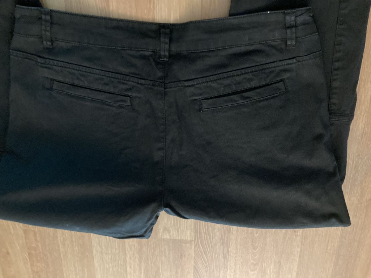 Pantaloni: Schwarze Hose Damen Gr. 40 – Usato da Emmenbrücke venduto da JJ_89 3