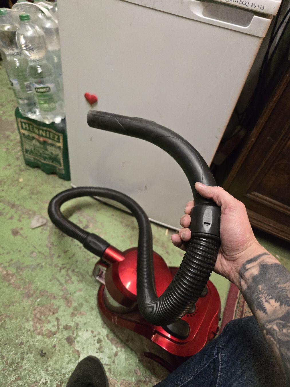 Aspirapolveri & Accessori: Staubsauger FAR, 1800W Rot (D) – Usato da Rorschach venduto da TimelessTrading 4