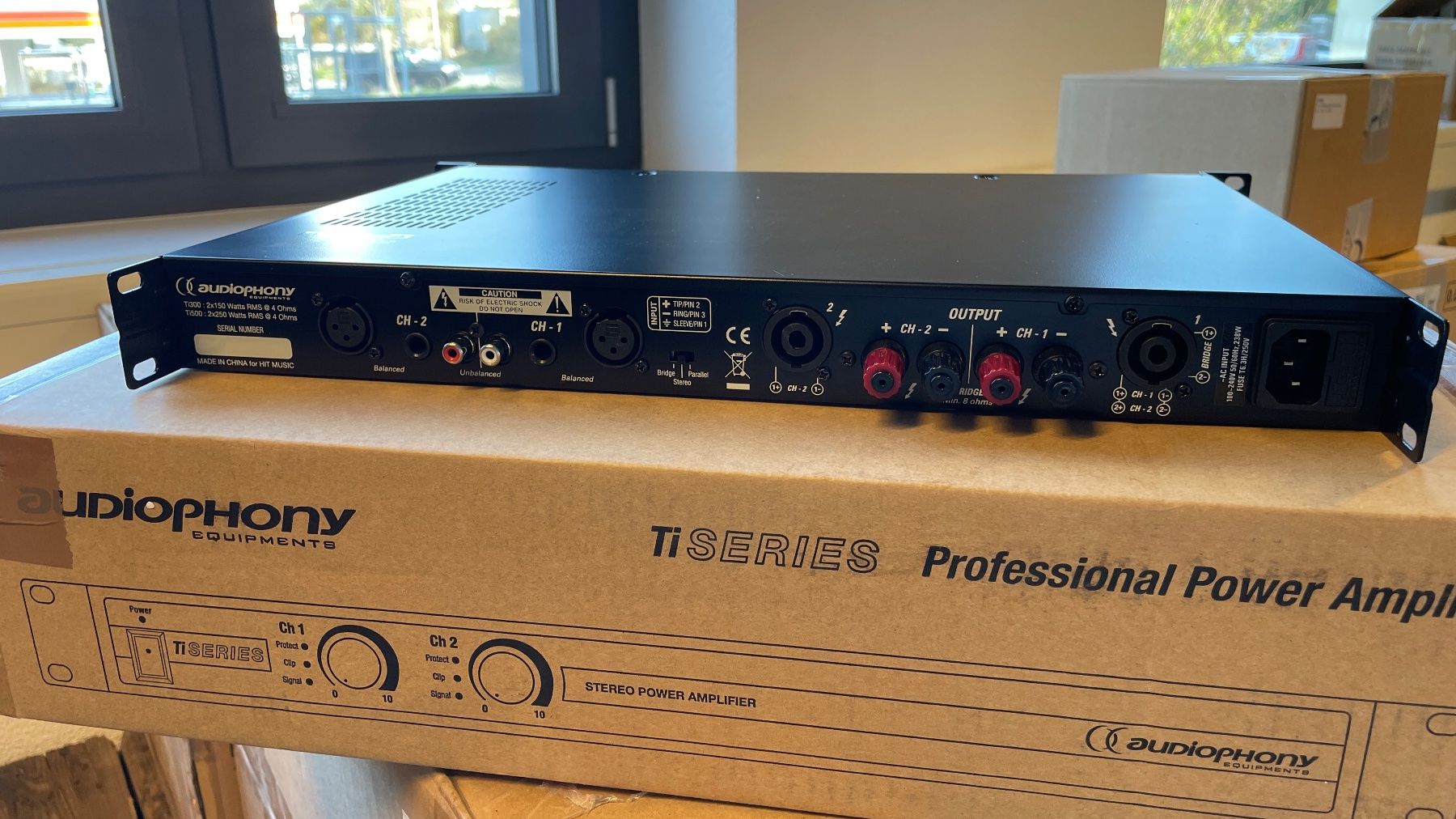 Amplificatori: AUDIOPHONY Ti500 Endstufe – Nuovo e nell'imballaggio originale da Wohlen AG venduto da TschachtliAG 1
