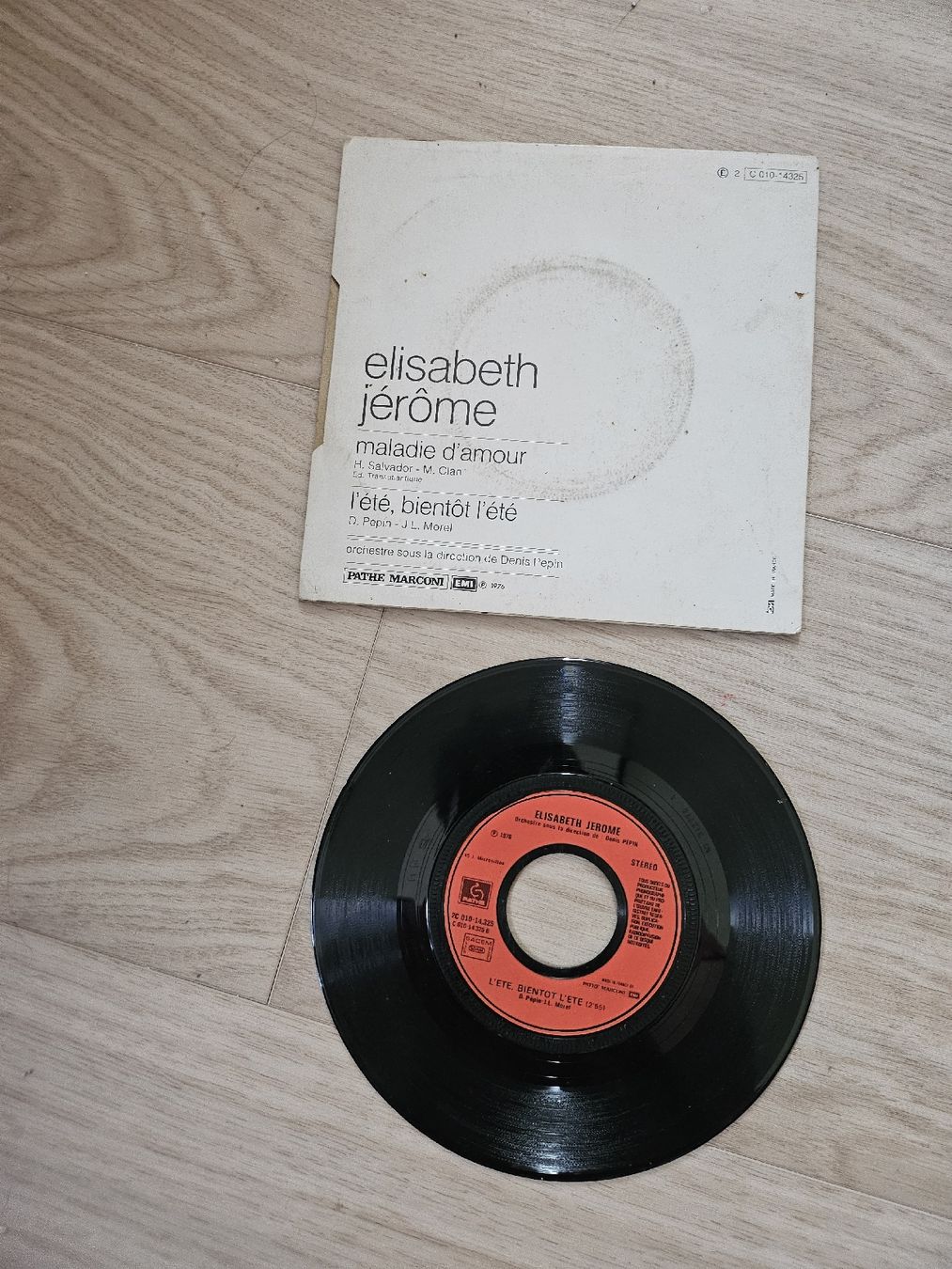 Dischi in vinile: Vinyle 45 tours Elisabeth Jerôme – Usato da La Joux FR venduto da car_ck96 1