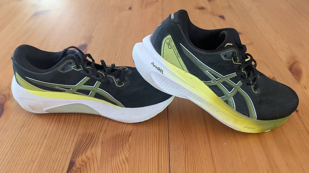 Chaussures hommes: ASICS Gel Kayano 30 – D'occasion à Kallnach par RM96