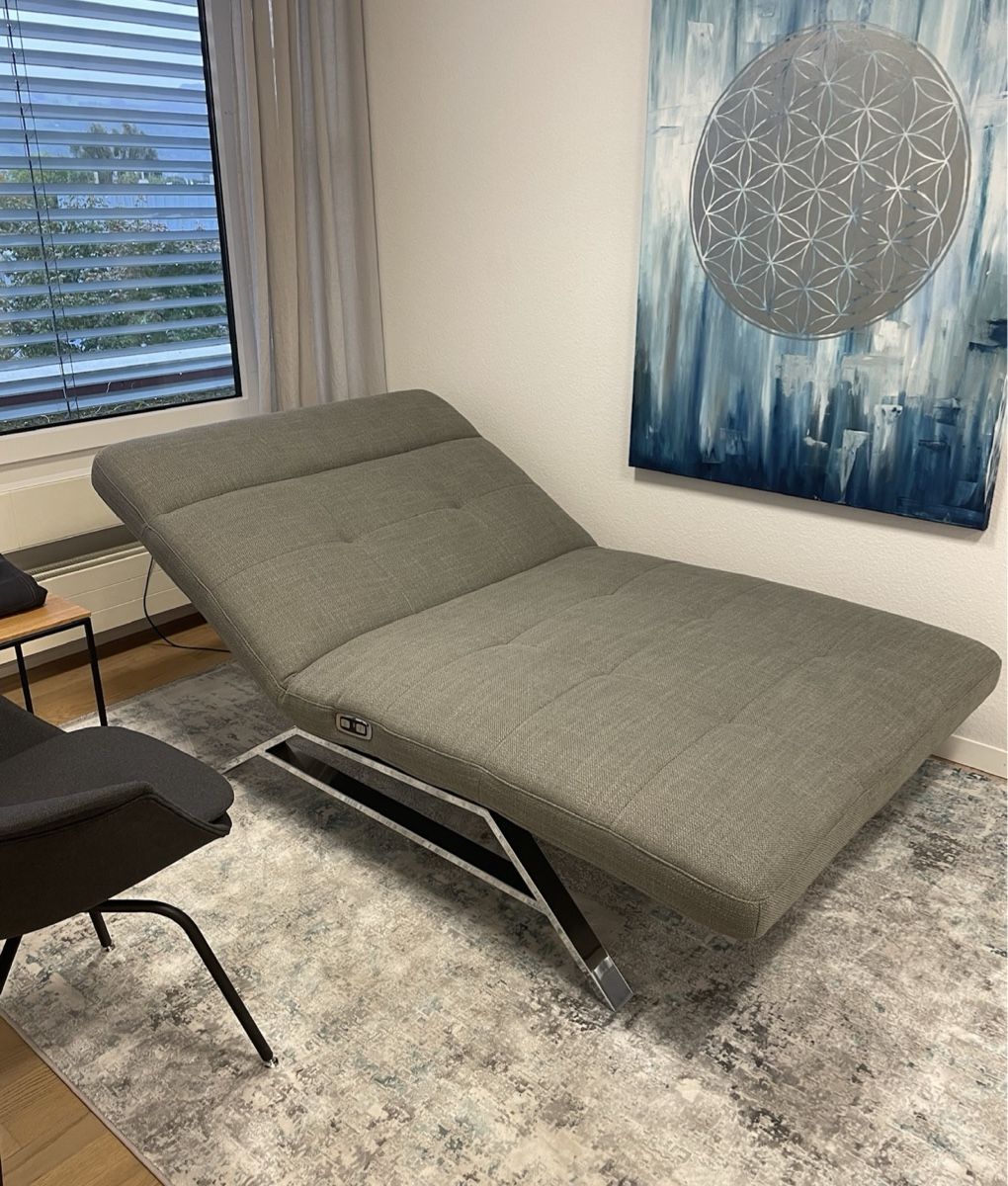 Sedie a sdraio: NEUE Relaxliege Modell Classy mit Motor – Nuovo (secondo la descrizione) da Affoltern am Albis venduto da Vsyra 1