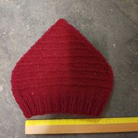Strickmütze rot in Zipfelform handgestrickt Halloween 
