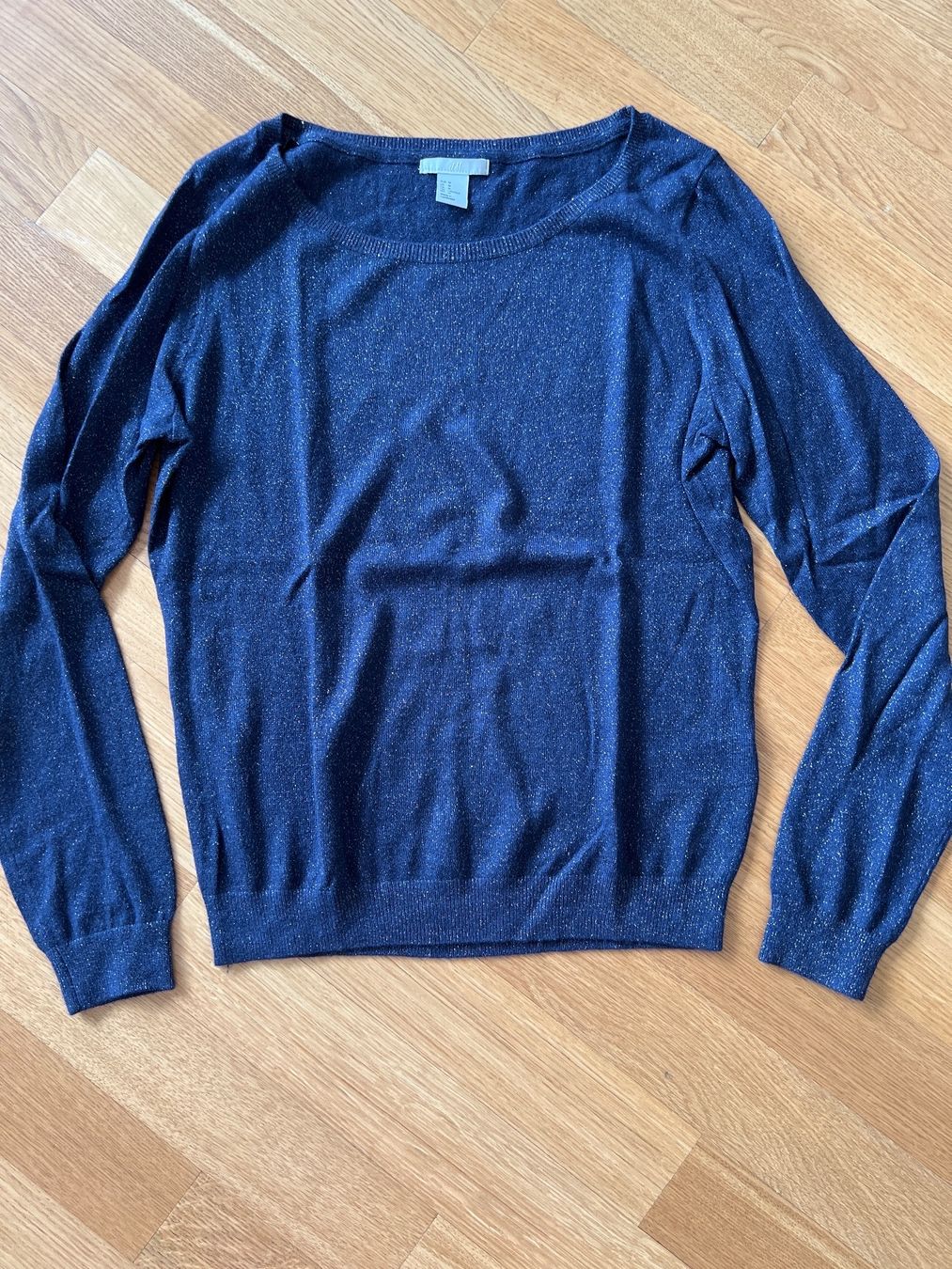 H&M Maglioni & Felpe: H&M Pullover Glitzer M neu – Nuovo (secondo la descrizione) da Horgen venduto da red_sonja