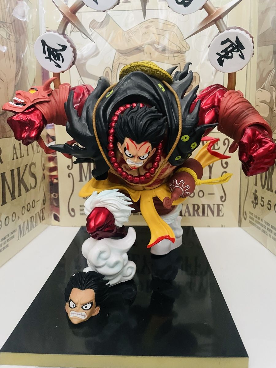 Figurines: Figurine Monkey D. Luffy gear 4 One Piece – Neuf avec emballage d'origine à Nyon par FigurineBoy88