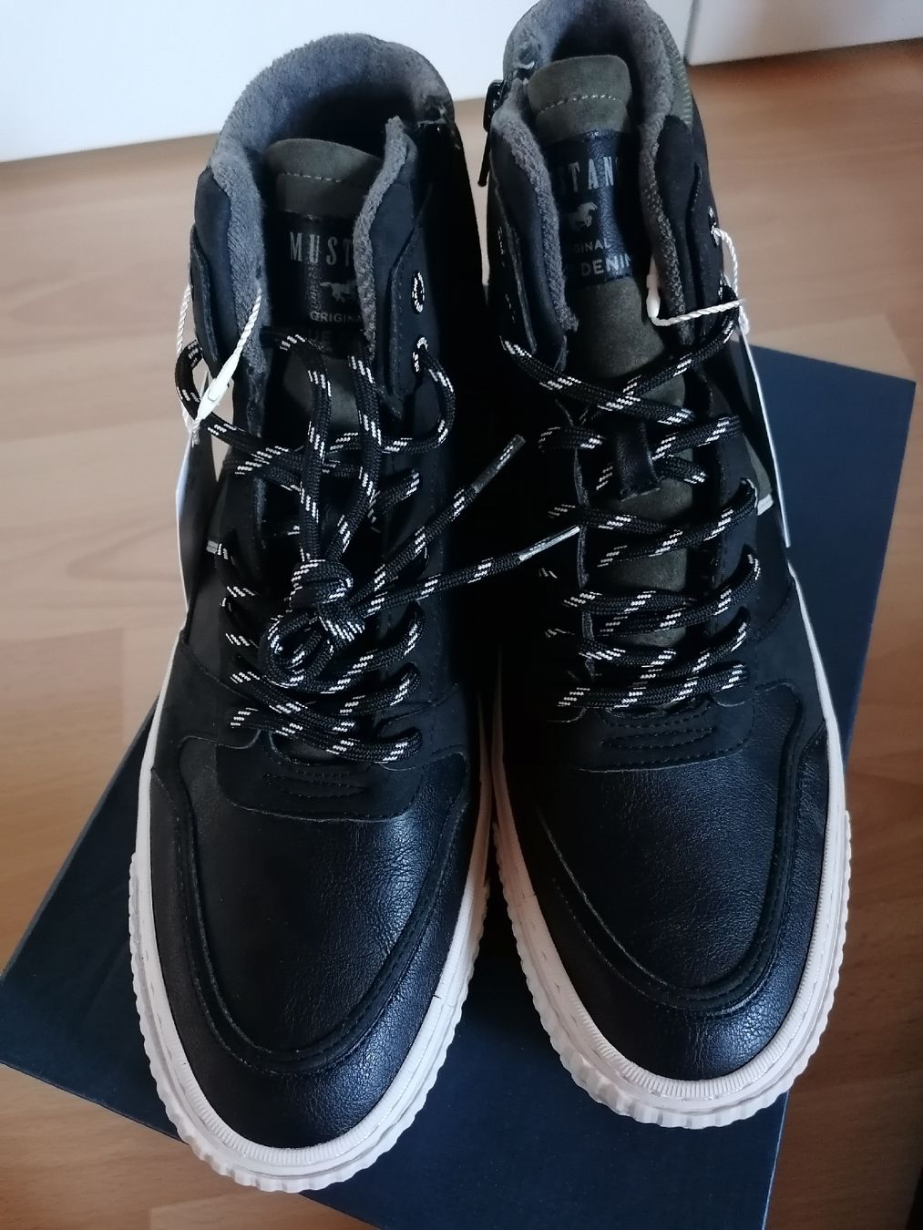 Mustang Scarpe da uomo: Mustang Herren Herbstsneaker Neu Gr.44 – Nuovo e nell'imballaggio originale da Visp venduto da hutter88 3