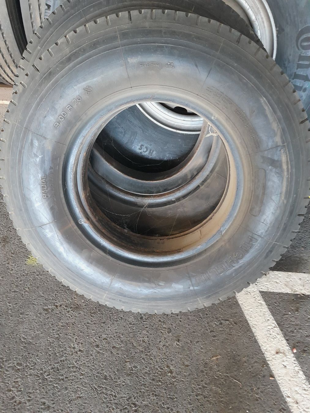 Michelin Pneumatici & Ruote complete: 2x Michelin Reifen 9.00 - 20 – Usato da Nesslau venduto da Altherr12 1