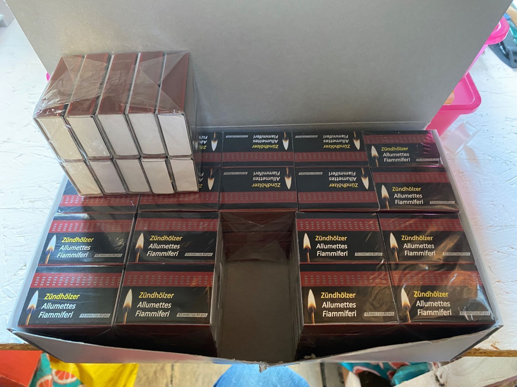 Accendini: Zündhölzer 10x10 pack- Neu – Nuovo e nell'imballaggio originale da Zäziwil venduto da Emlea