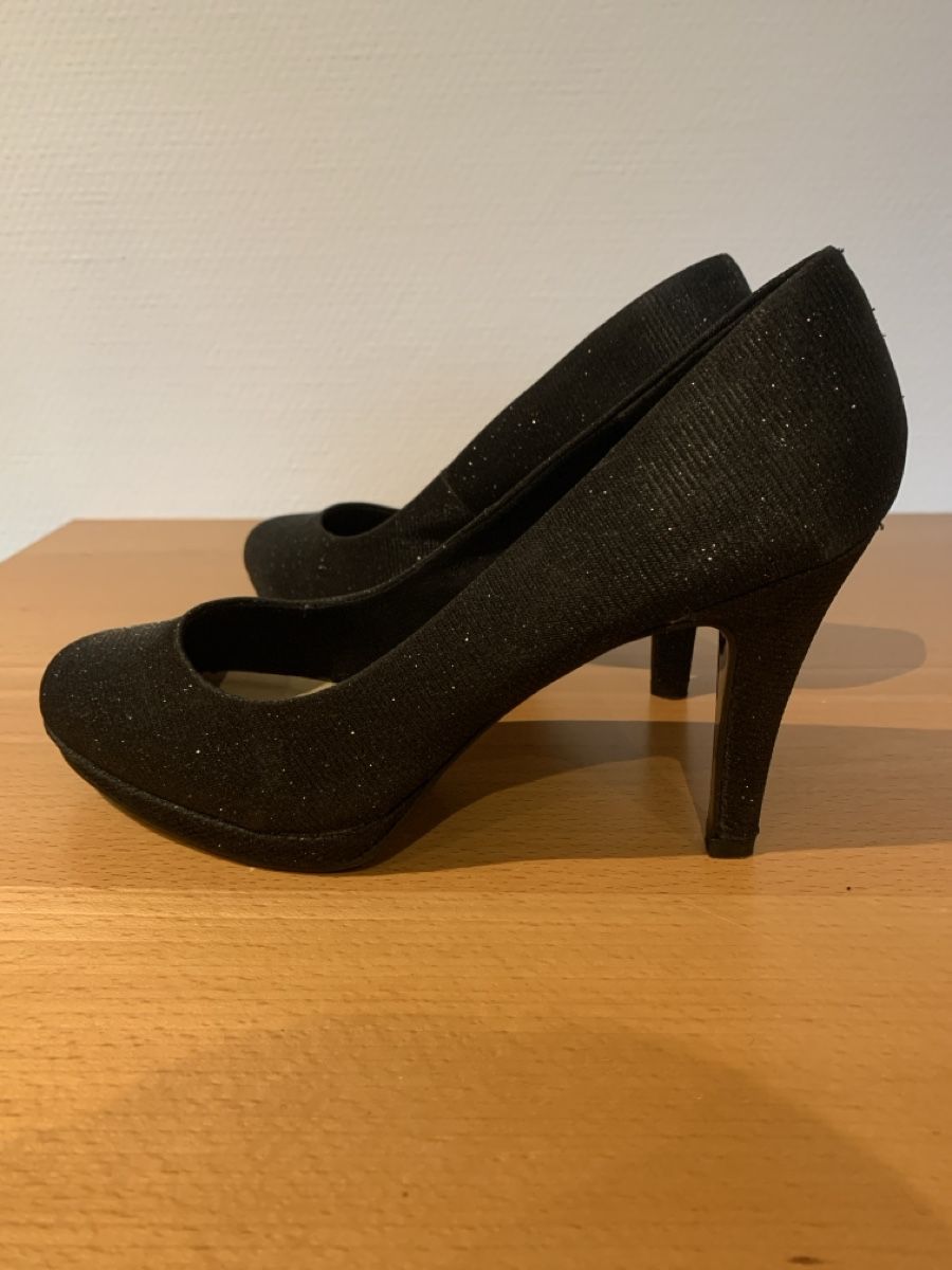 Scarpe da donna: Pumps gr 39 – Usato da Oberstocken venduto da Janu88 1