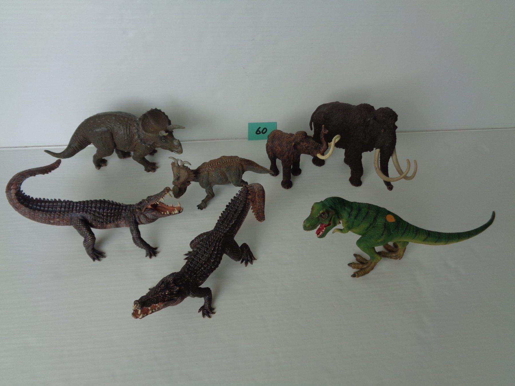 Spielzeuge: 7 grosse Tierfiguren – Gebraucht aus Chur von omonia