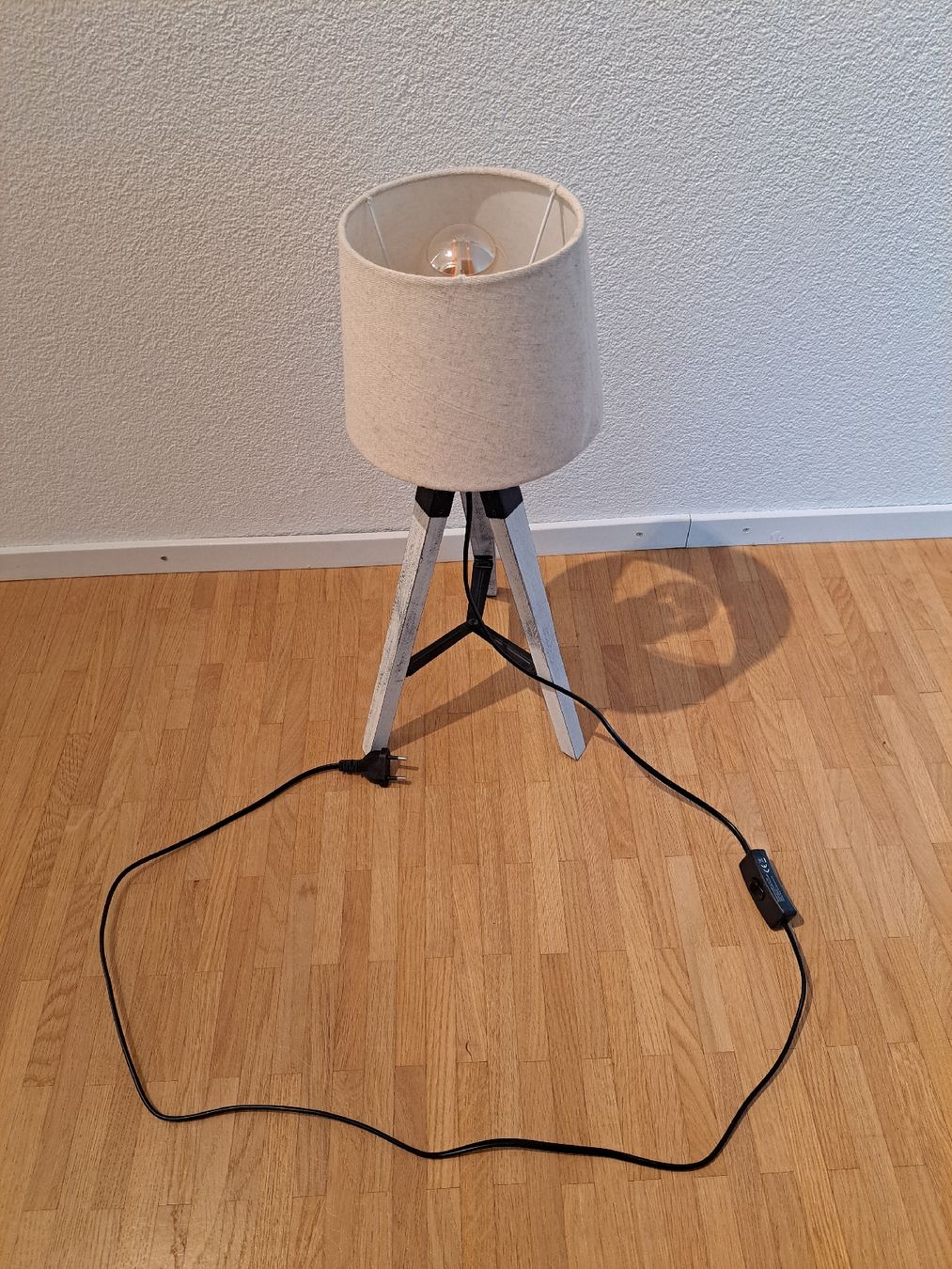 Lampade: Lampe sur pieds  – Usato da Fribourg venduto da frozzen-water 1
