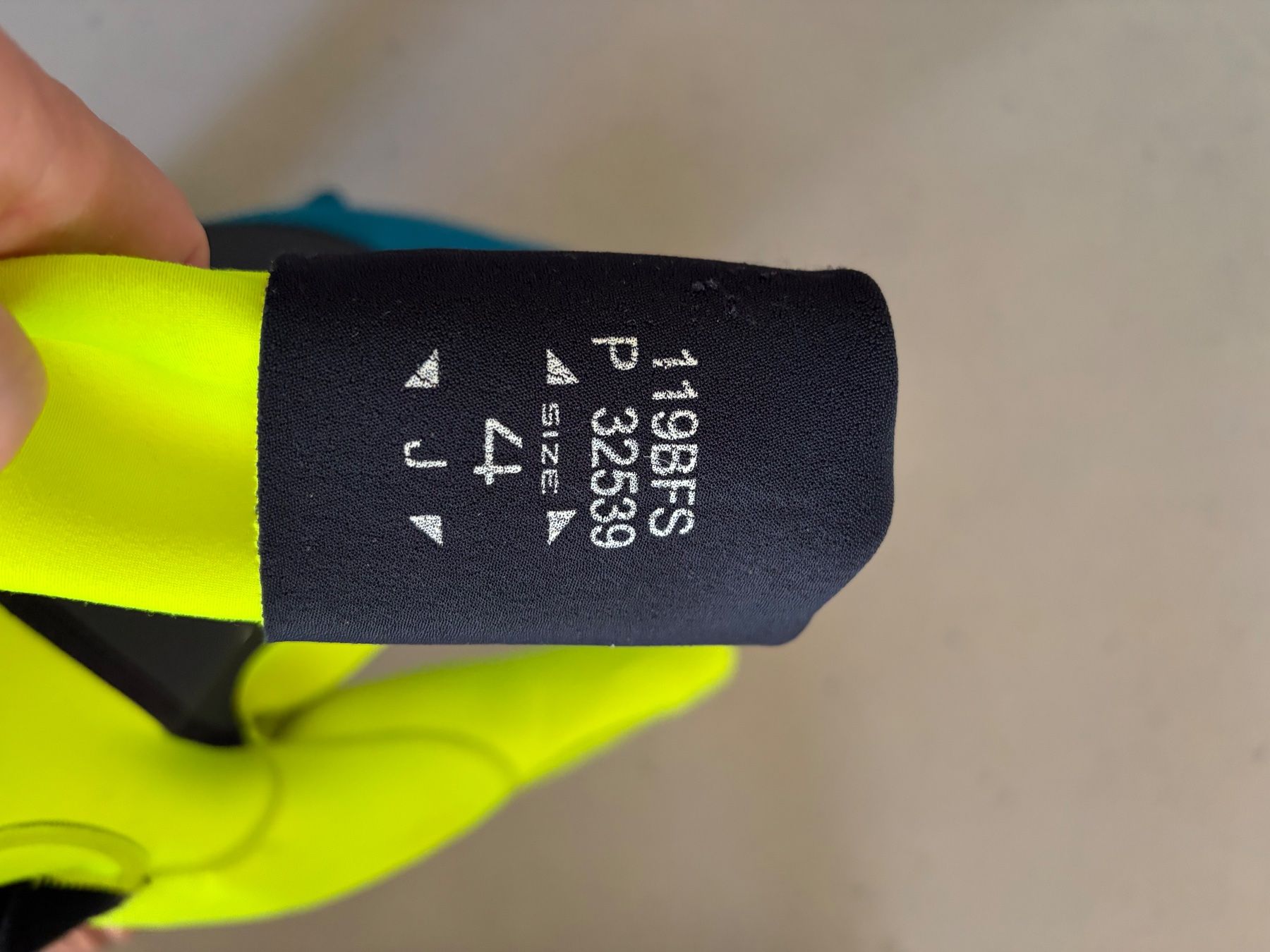 Mute per immersioni: Ripcurl Neopren Wetsuit Kindergrösse Size 4 J – Usato da Zürich venduto da schrebi 8