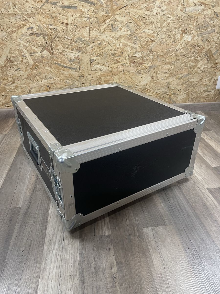 Altri accessori: Swiss cace 19 Zoll Rack, 5HE – Usato da Wiesendangen venduto da s_n_fcg8 1