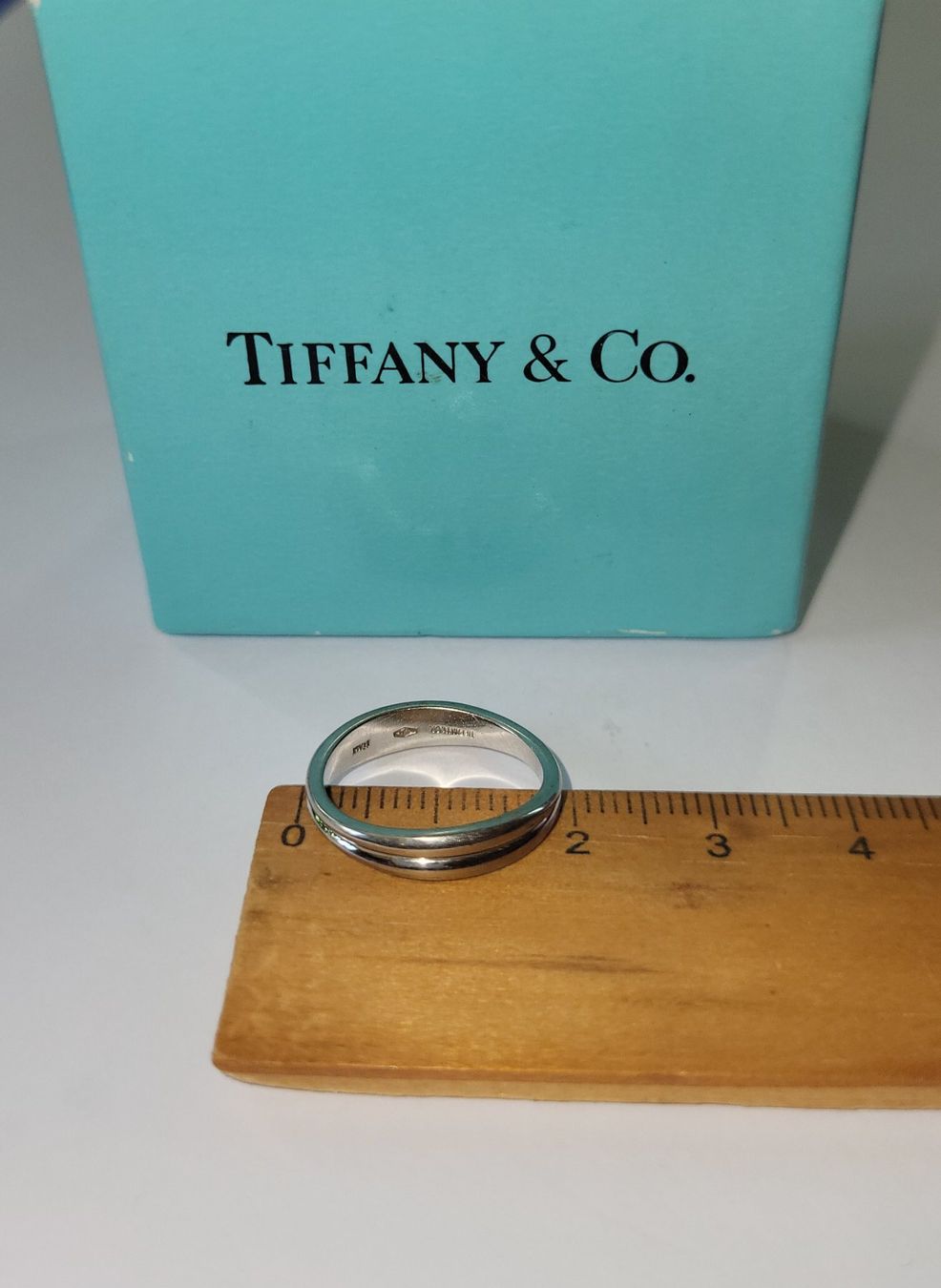 Tiffany & Co. Anelli: 18 Karat 750 WG Tiffany & Co. Ring – Usato da Wald ZH venduto da Dasilver 4