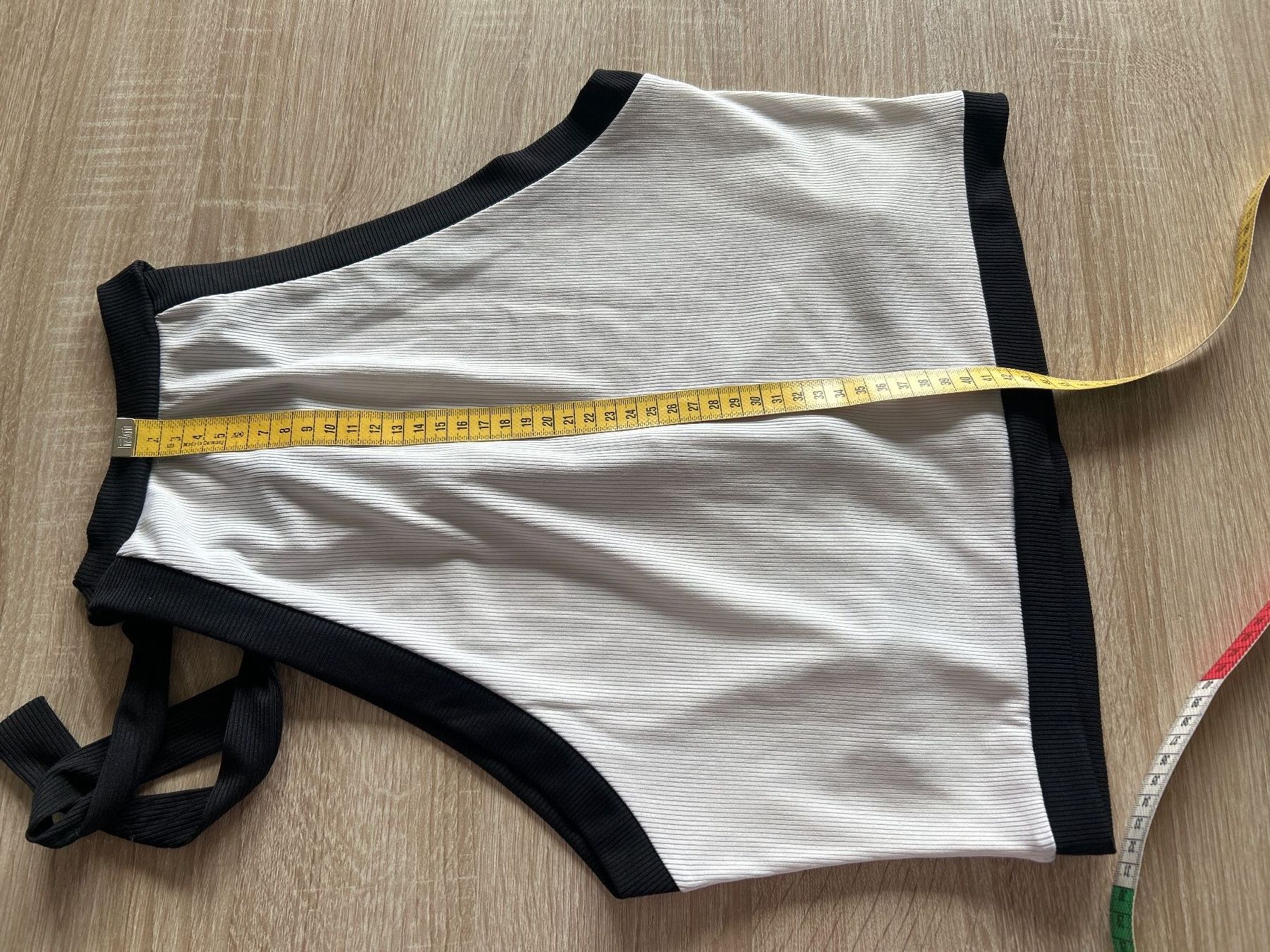 Tops: Damen Top weiss/schwarz Grösse L – Gebraucht aus Brunnen von Nala2929 8