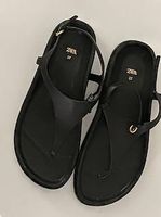 neue Sandalen ZARA