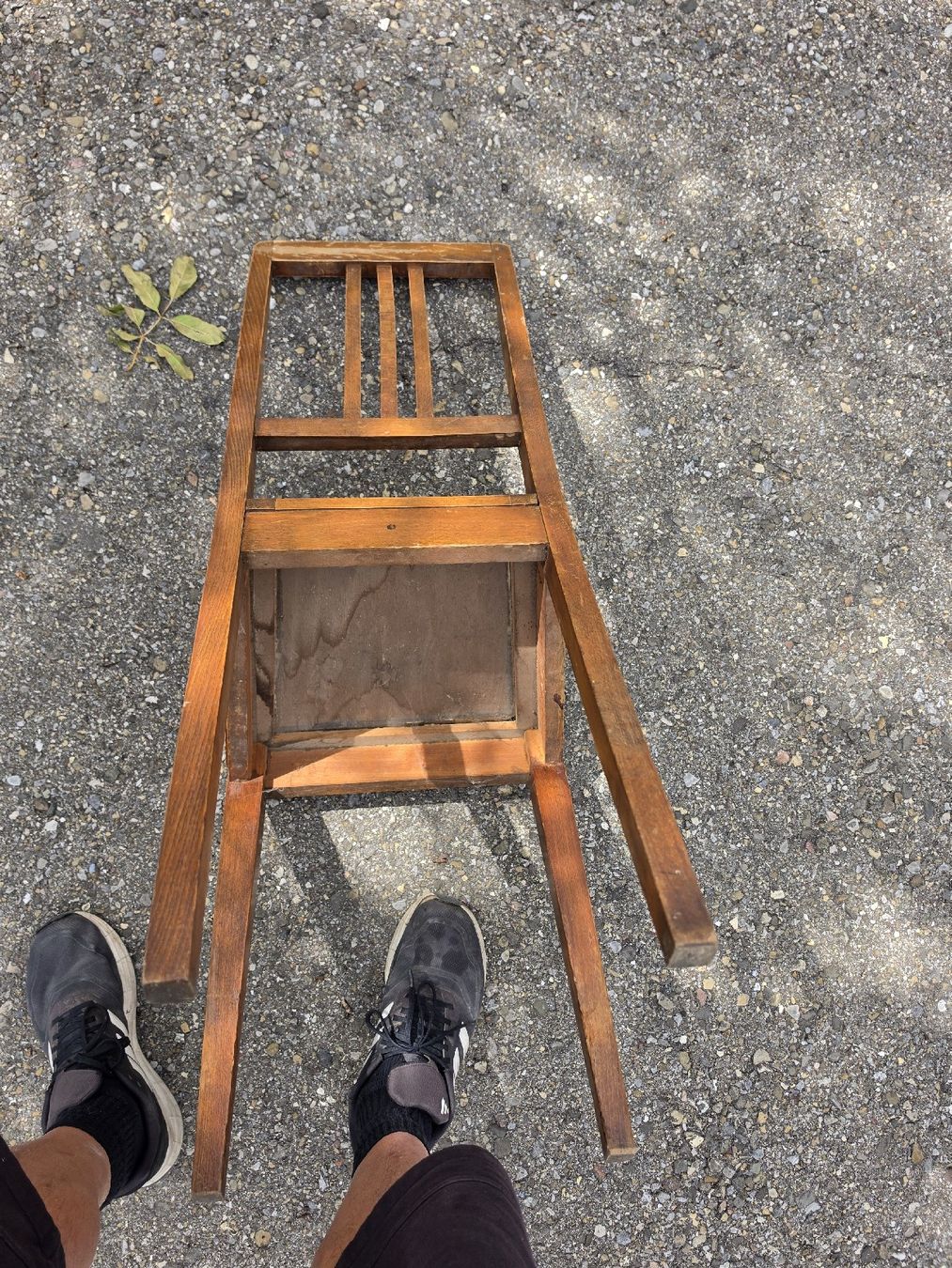 Chaises: Holzstuhl braun restorieren  – D'occasion à Mettlen par elios0888 9