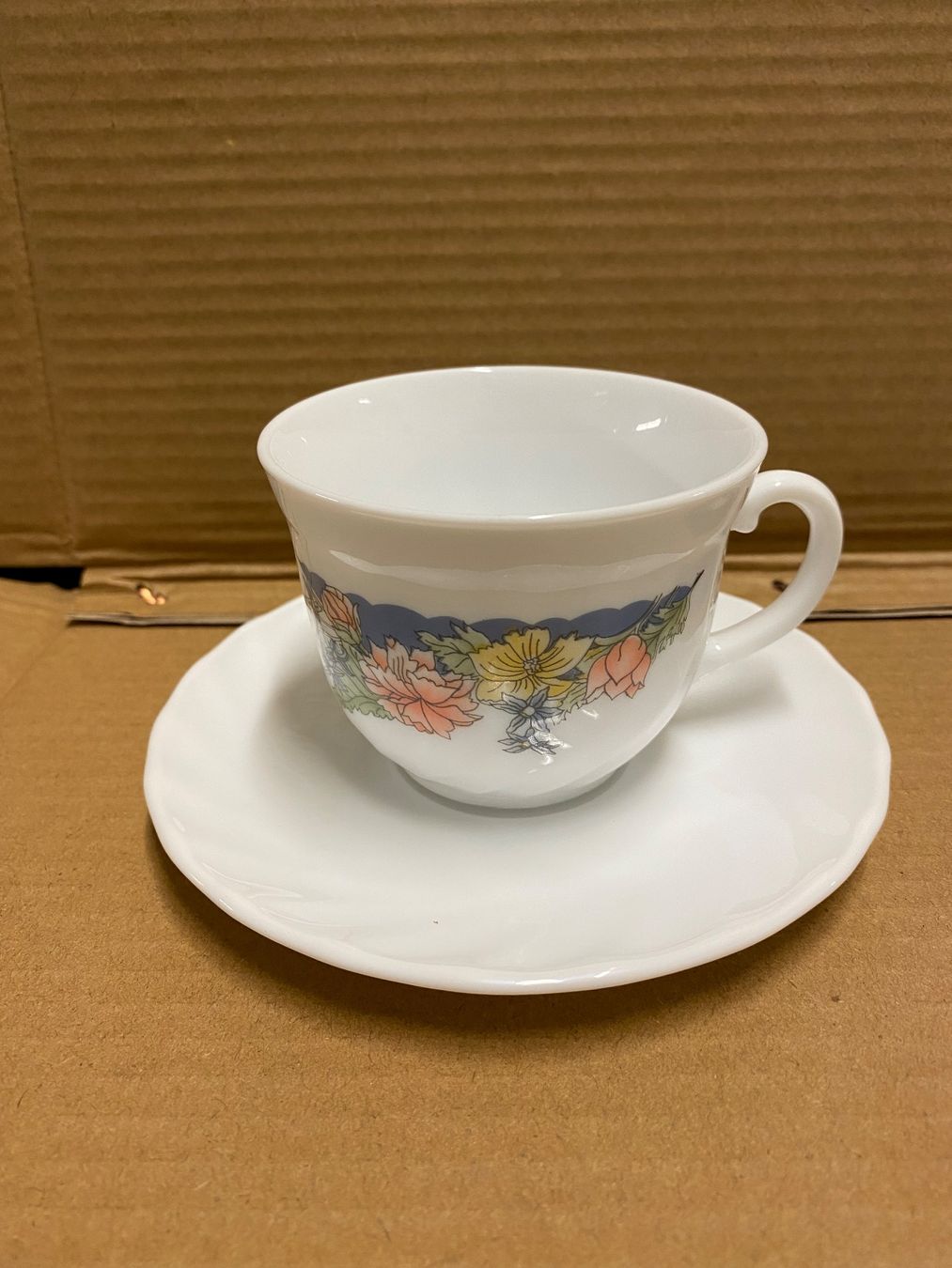 Tassen: Kaffee und Espresso Tassen mit Unterteller – Gebraucht aus Eschlikon TG von ArtRec 1