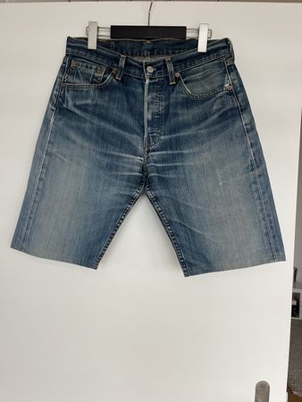 Short Levis